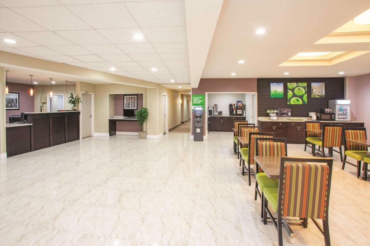 La Quinta Inn & Suites Far Rockaway - Beach Hotel Nova York Exterior foto