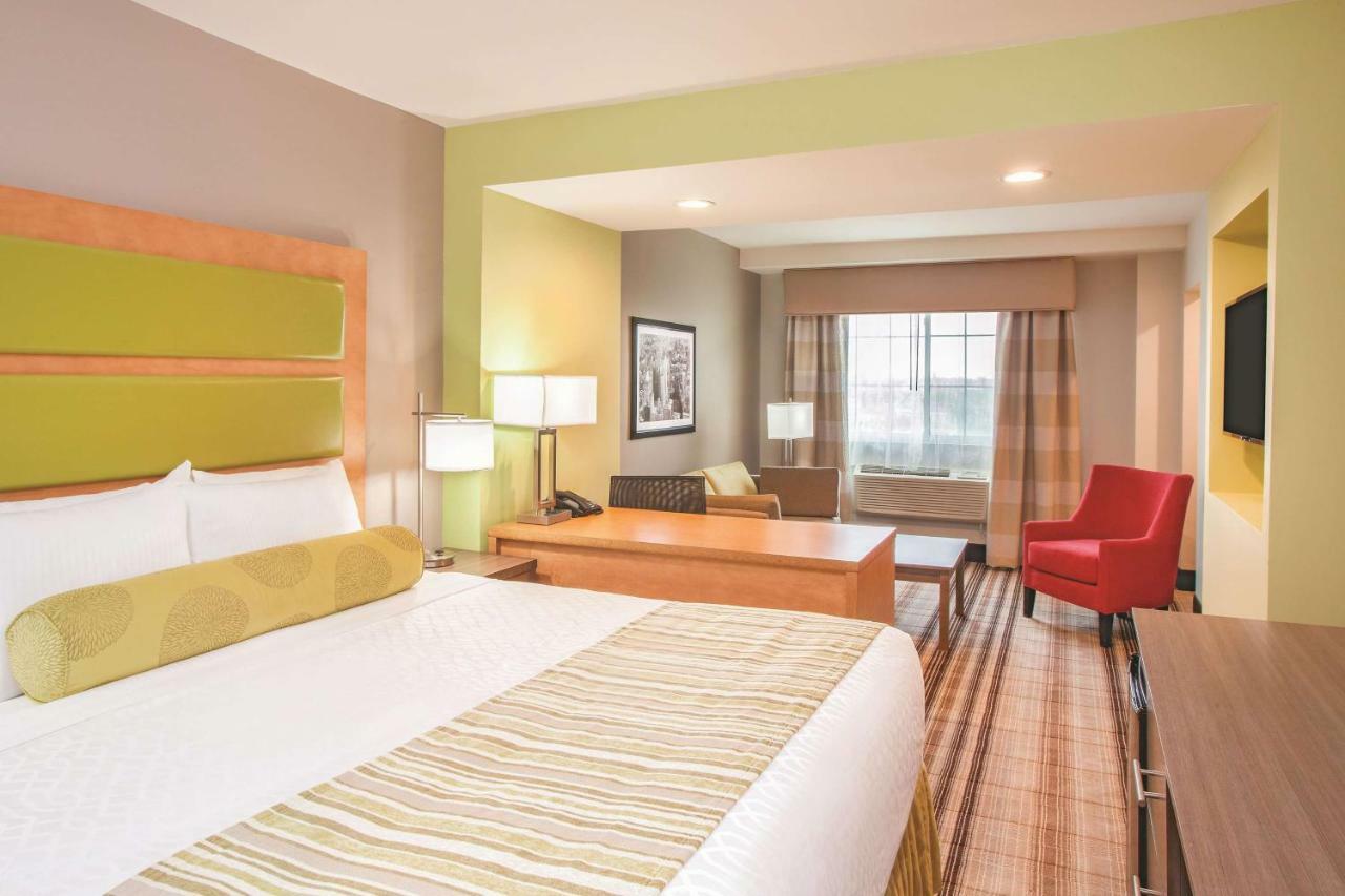La Quinta Inn & Suites Far Rockaway - Beach Hotel Nova York Exterior foto